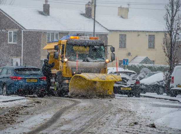 Gritters at work