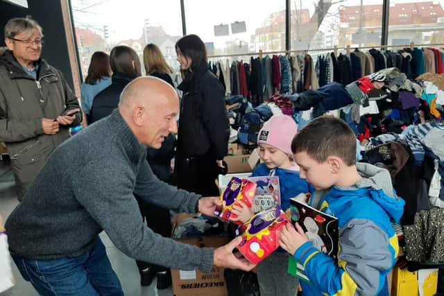 Tom and Sandra Dickinson delivering supplies to Ukrainian refugees in Poland