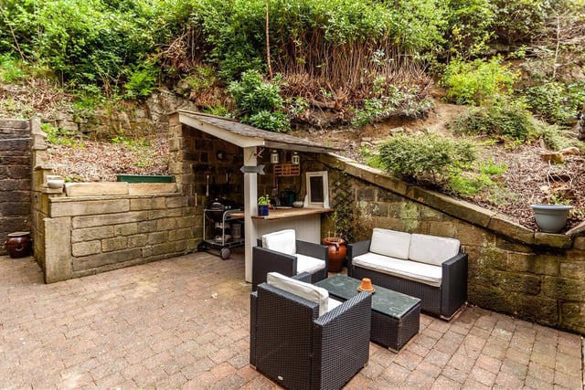 Catch up with family and friends in this sheltered outdoor facility.