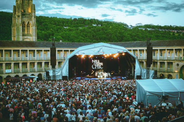 The Piece Hall was packed for both shows. Photos by Jess Huxham of Futuresound.