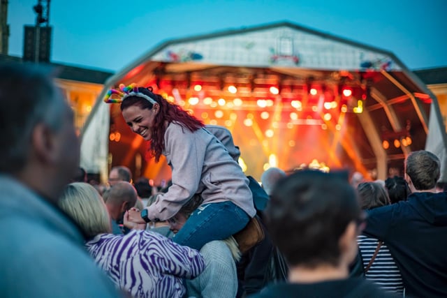 Crowds were treated to a all of her hits. Photos by Cuffe and Taylor/The Piece Hall Trust