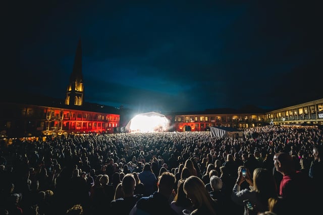 A sell-out crowd enjoyed the gig. Photos from Cuffe and Taylor/The Piece Hall Trust