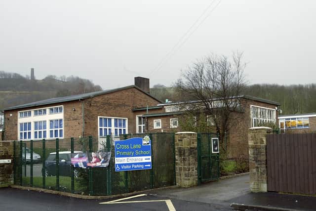 Cross Lane Primary School in Elland
