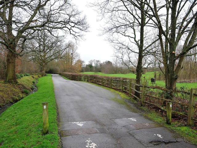 The average property price in Broadbridge Heath & Warnham was £410,000].