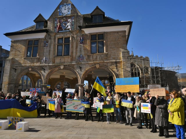 Ukranian gathering of support against the Russian invasion - at Cathedral Square. EMN-220227-132425009