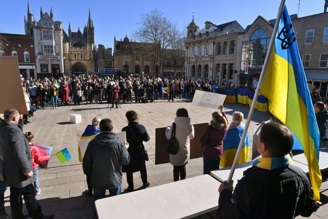 Ukranian gathering of support against the Russian invasion - at Cathedral Square. EMN-220227-132305009