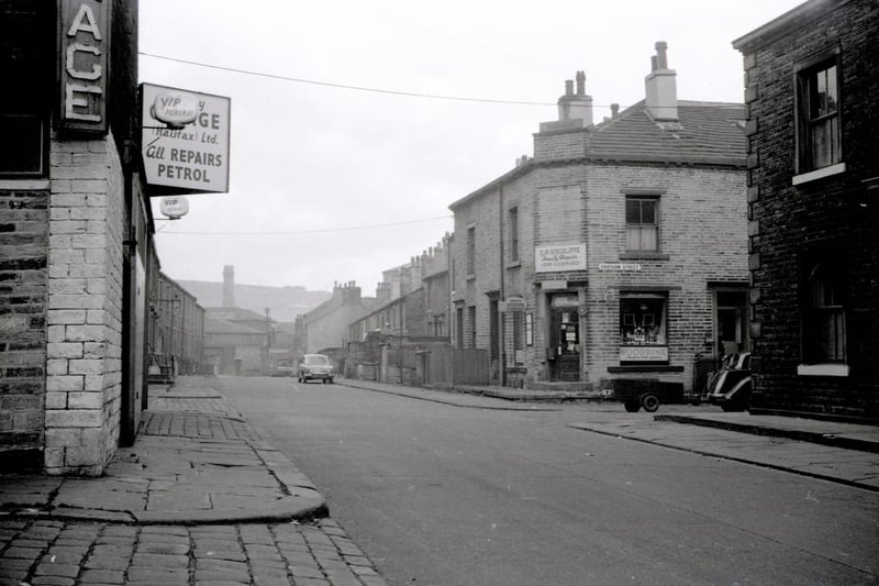 Hope Street, Pellon, with Chatham Street off to the right