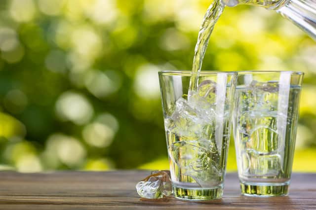 Drinking iced water could aid weight loss. Photo: AdobeStock