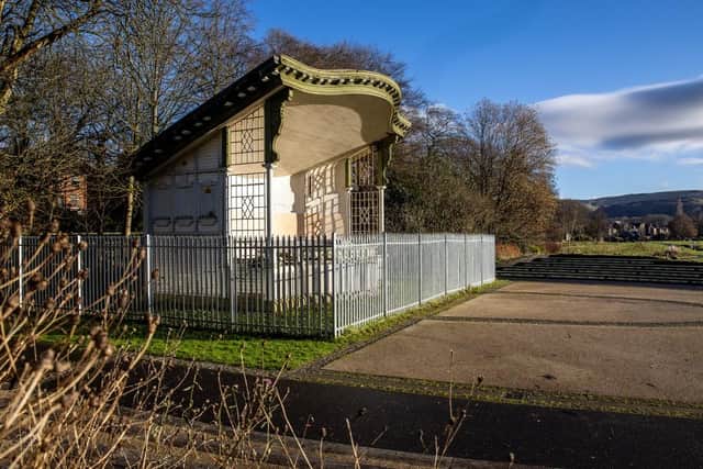Todmorden Town Council has appointed Buttress Architects, from Manchester, to take forward the renovation of the bandstand.