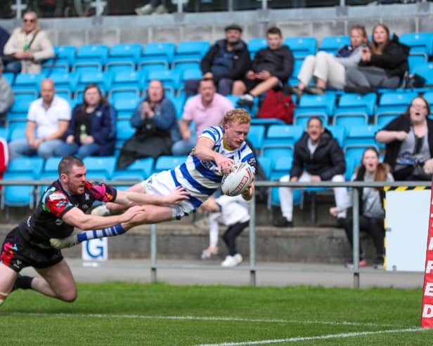 Halifax Panthers were edged out 28-26 by Widnes Vikings at The Shay