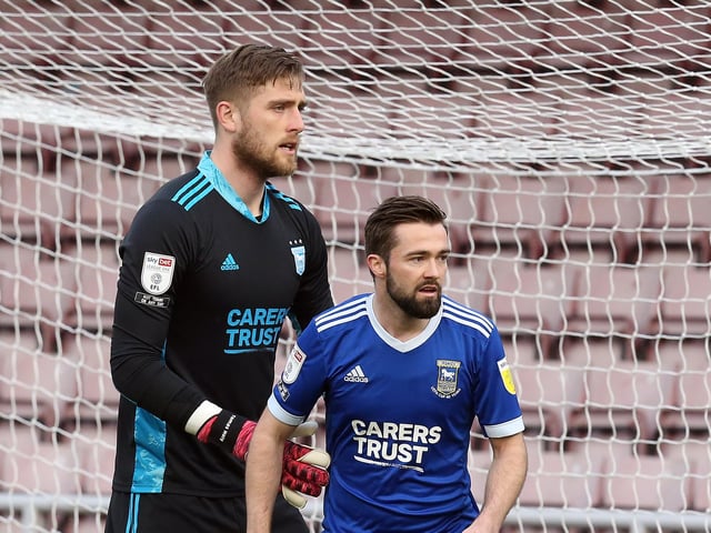 Bradford City have opened talks to sign Ipswich Town goalkeeper Thomas Holy, Football Insider is reporting. He has slipped down the pecking order at Portman Road due to the arrival of Christian Walton from Brighton.