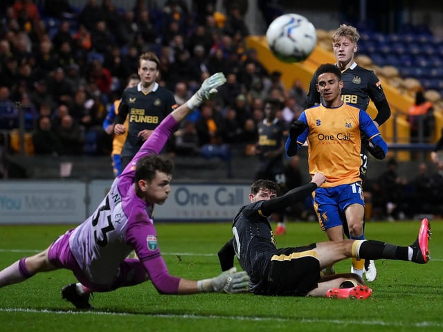 Mansfield Town’s attacking midfielder Tyrese Sinclair has joined Scunthorpe United on loan until the end of the season. The 20-year-old has made 20 appearances for the Stags this season – mostly from the substitutes’ bench – but has found first team opportunities limited recently.