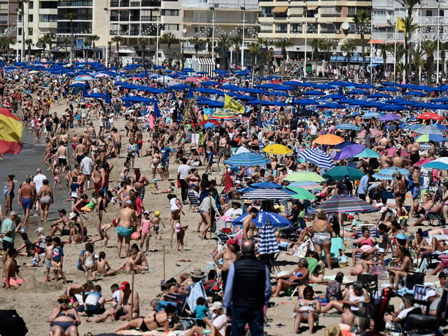 It might be best known for its sprawling public beaches, lively nightlife, and great restaurant scene, but Alicante is brimming with heritage and is a fantastic vacation spot for history buffs