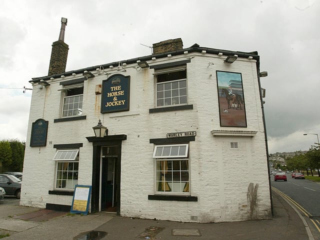 Warley Road, Highroad Well
