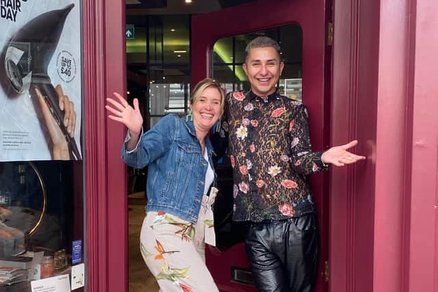 Salon for the Soul is the brainchild of arts psychotherapist and social enterprise ‘Light of Mind’ founder Mary Franklin-Smith and Haris Tyler, owner of the boutique hairdressing salon Haus of Haris inside Halifax’s Westgate Arcade.