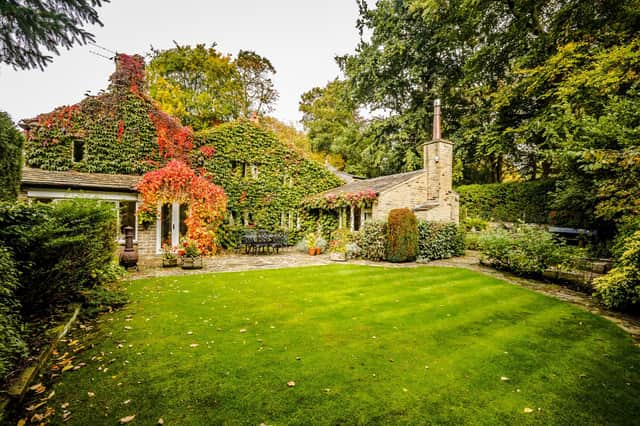 This five bedroom, cottage style home is for sale priced £800,000