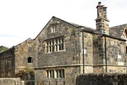 Legend says that outlaw Robin Hood is buried in grounds of old Kirklees Priory. In 1924 a tenant farmer was suddenly knocked to the ground as he walked near the grave. He saw a figure in the gatehouse window holding a bow.