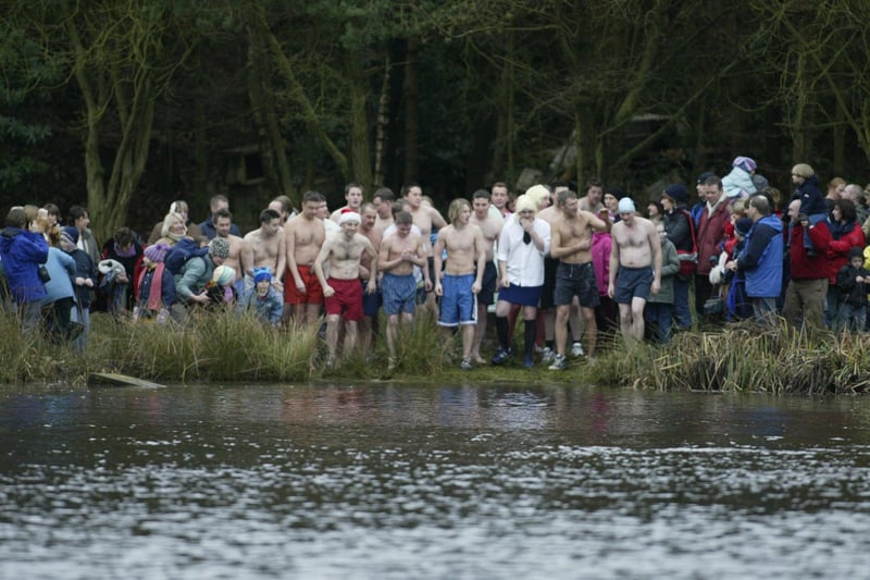 Swimmers at the Lumbutts Dam New Year swim back in 2004