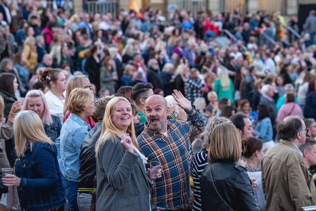 Crowds enjoying Paloma Faith at The Piece Hall. Photos by Cuffe and Taylor/The Piece Hall Trust