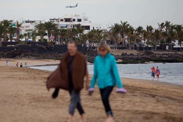 With its diverse beaches, incredible volcanic landscapes, rich cultural heritage and outdoor activities, Lanzarote is an ideal destination to enjoy, relax and explore.