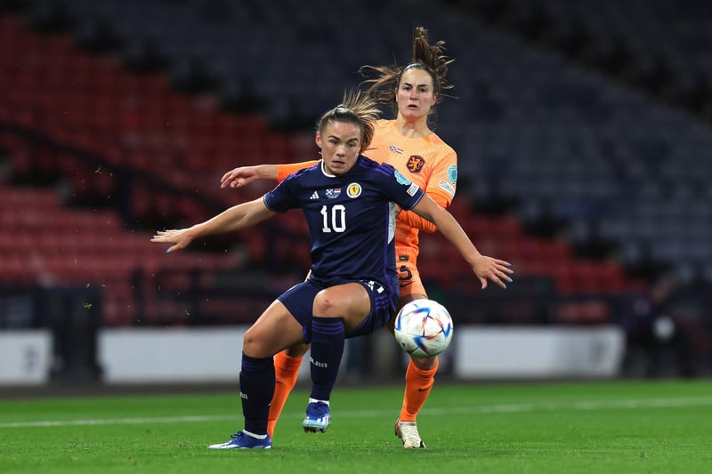 A Scotland international, Hanson has played for Manchester United's women's team and now plays for Aston Villa in the Women's Super League.
