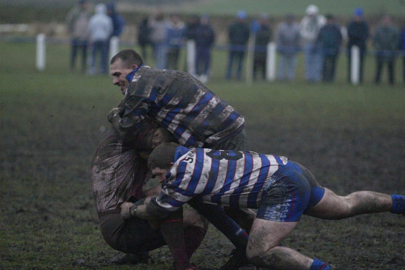 Action from the game between Siddal and Thornhill in 2002