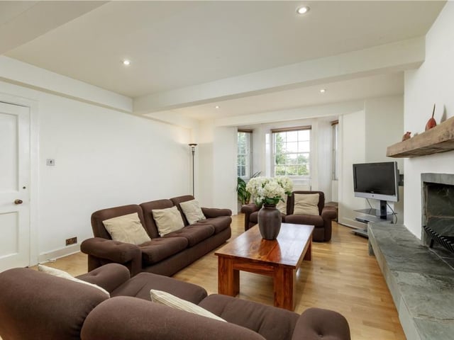 Sitting room / Bedroom 5.