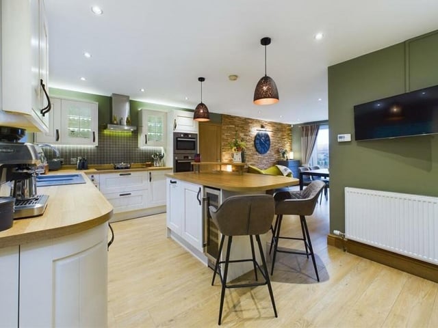 The open plan dining kitchen.