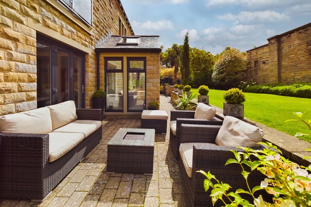 An outdoor seating area - ideal for al fresco dining or for entertaining.
