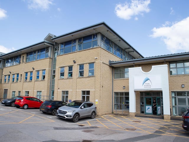 Trinity Academy Grammar, Sowerby Bridge has an Attainment 8 score of 45.4. Percentage of pupils achieving grades 5 or above in English and maths GCSEs: 40.8%.