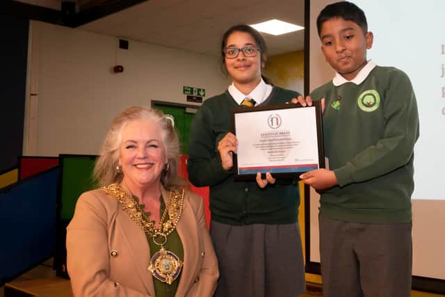 Mayor of Calderdale Angie Gallagher with Beech Hill School pupils