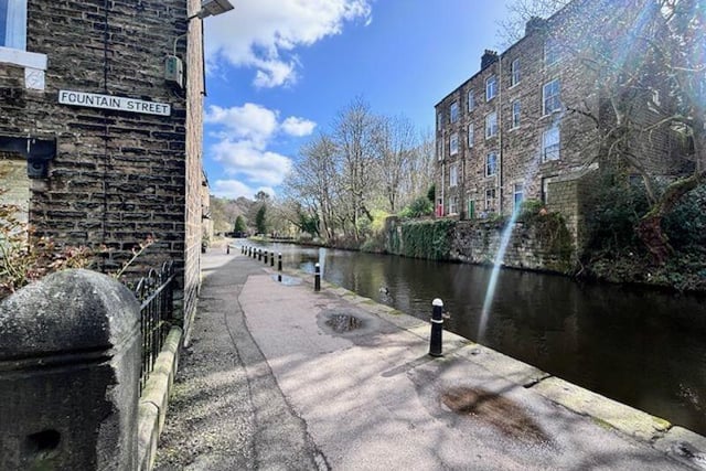 Fountain Street has direct access to walks by the canal.