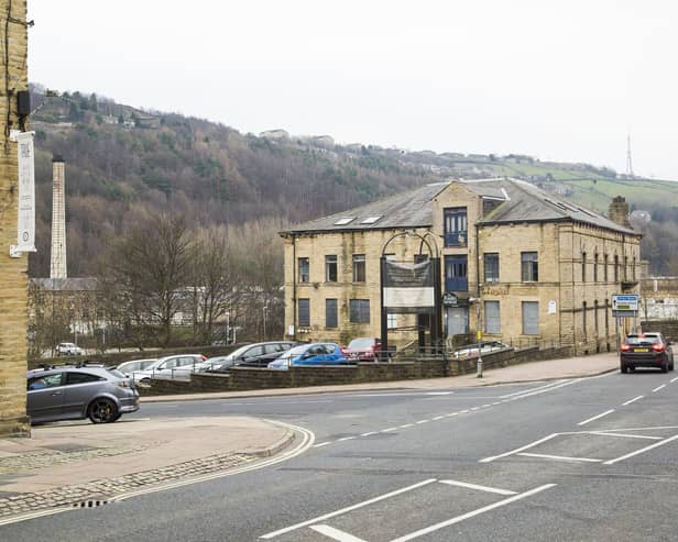The application to turn the building into a restaurant and bar has been withdrawn