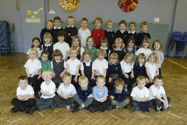 Reception class at Castle Hill school, Todmorden in 2004