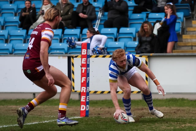 1. Lachlan Walmsley opens the scoring with an early try against Batley Bulldogs