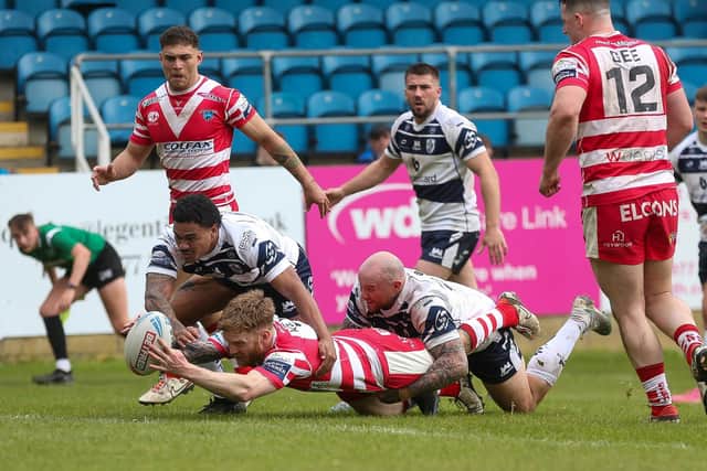 Action from Featherstone v Halifax. Photo by Simon Hall.