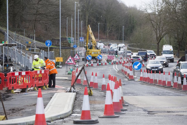 The A629 roadworks at the bottom of Salterhebble