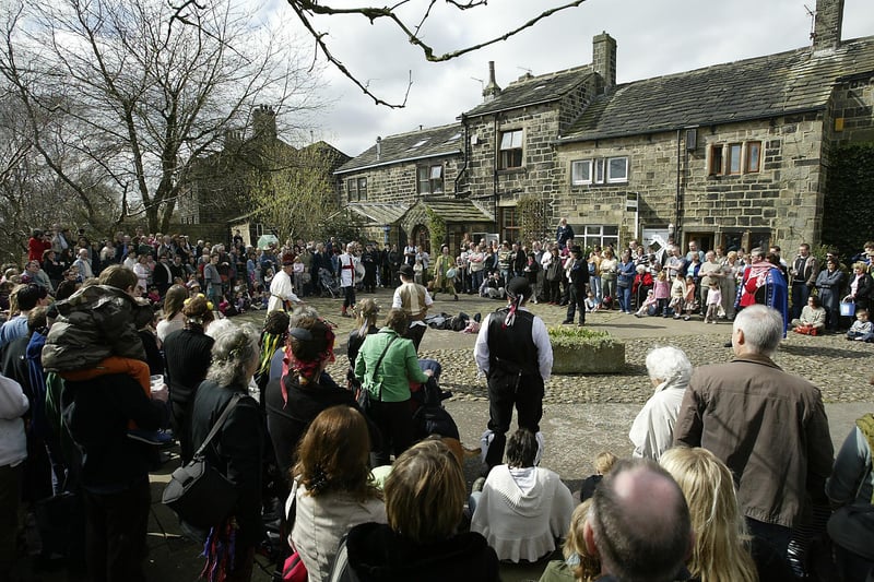 The Pace Egg play in Heptonstall in 2007