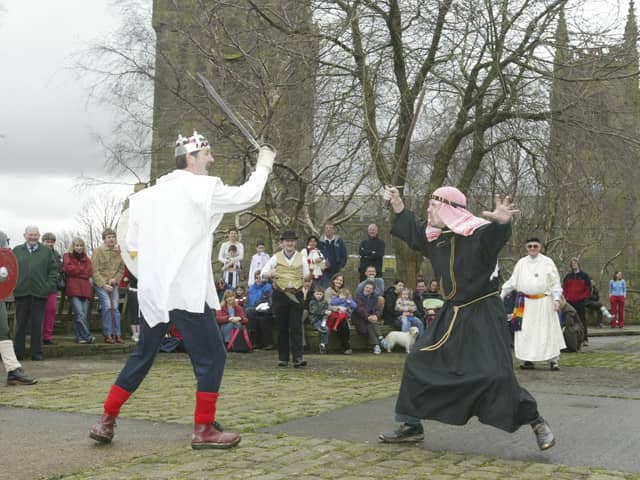 The Heptonstall Pace Egg Play in 2005.