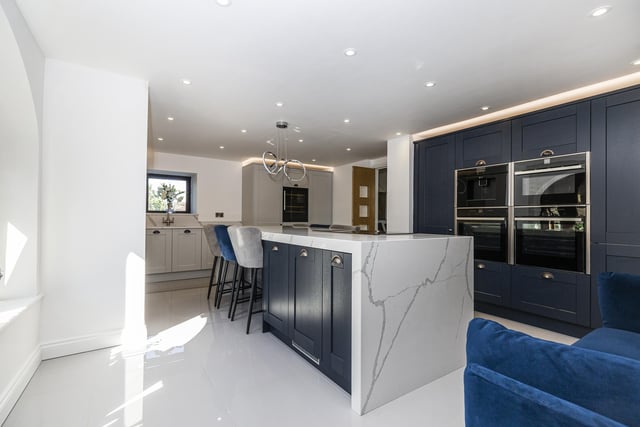 An alternative view of the high spec kitchen.