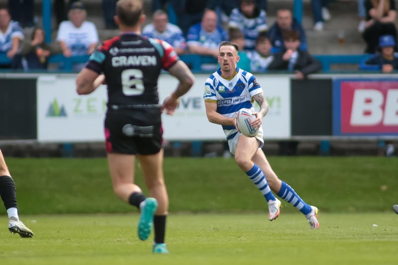 Halifax Panthers were edged out 28-26 by Widnes Vikings at The Shay