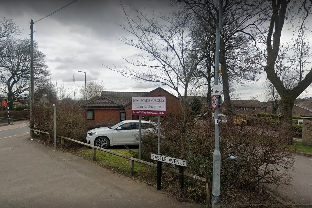 There were 371 survey forms sent out to patients at Longroyde Surgery. The response rate was 26%, with 98 patients rating their overall experience. Of these, 81% said it was very good and 17% said it was fairly good.