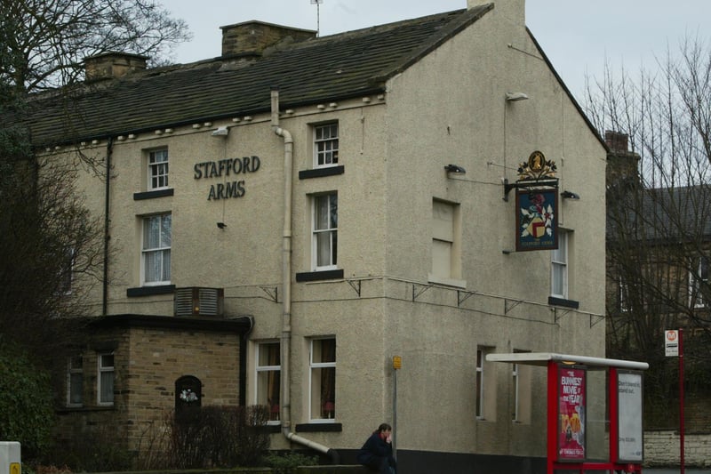 This picture shows the Stafford Arms on Huddersfield Road in Halifax back in 2004.