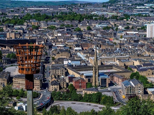 The offices are said to be haunted by James Edward Jacobs, who was murdered there in 1858 when he worked for weekly Halifax paper The Guardian. A senior apprentice carried out the deed with a dumb bell and hatchet.