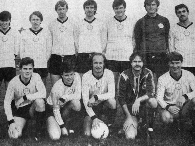 North End League. Back (from left): Richard Locke, Mick Anderson, Paul Jacks, Dave Black, Rick Shepherd, Chris Dear. Front: Steve Craddock, Peter Carrick, Mark Mudle, Gary Dobbinson, Neil Balcombe