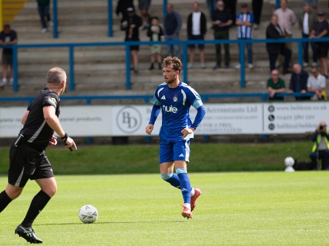 Looked a bit more composed than on Friday but sent some poor passes out from the back - 7/10