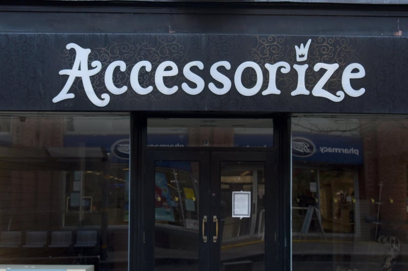 Accessorize used to be located on Woolshops and it was mentioned by a couple of readers as a place they miss.