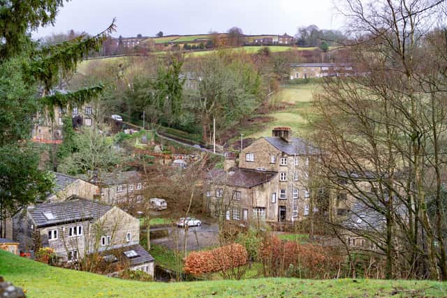 Luddenden.