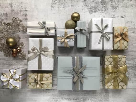 Gift Wrapper to the Stars Shares Top Tips for Christmas