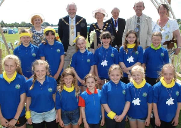 NARG 1508082AM9 Guides at Ripon Racecourse. Guides with guests The Mayoress of Harrogate Lynn Simms, The  Mayor of Harrogate Nigel Simms, The Mayor of Ripon Pauline McHardy, The Mayor of Ripon's assistant Geoff Johnson, The Mayor of Knaresborogh  Andrew Willoughby and The Mayoress of Knaresborough  Christine Willoughby.(1508082AM9)